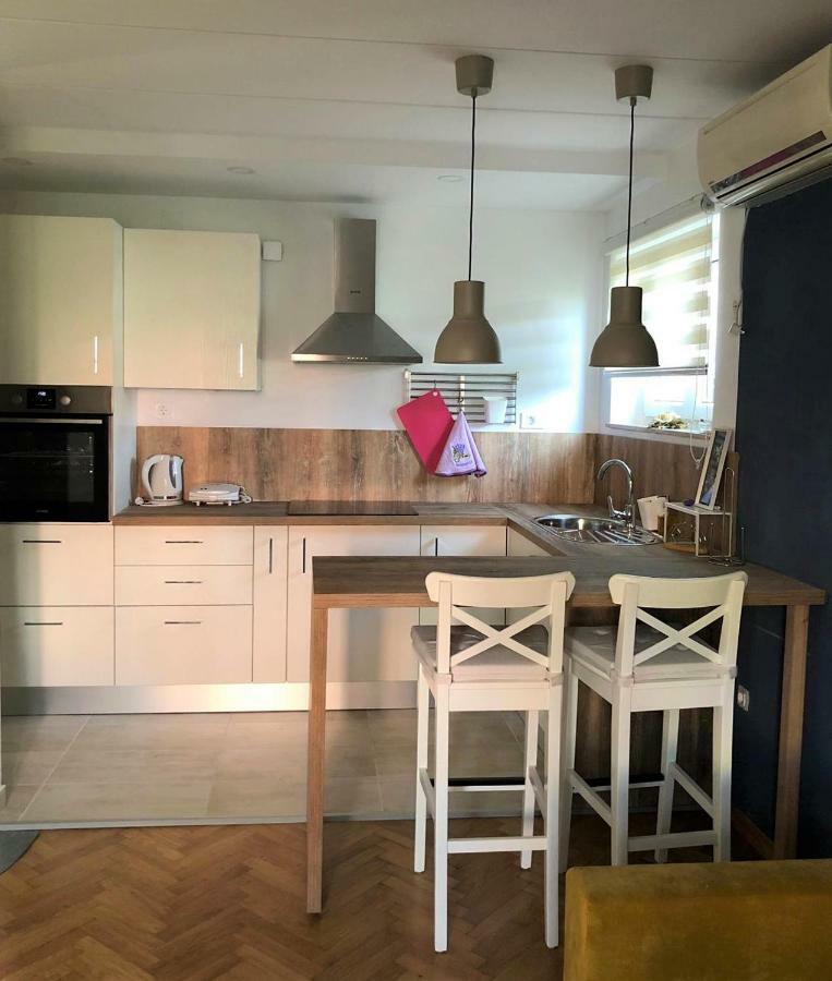 Апартаменты Apartman Gloria Мали-Лошинь Экстерьер фото