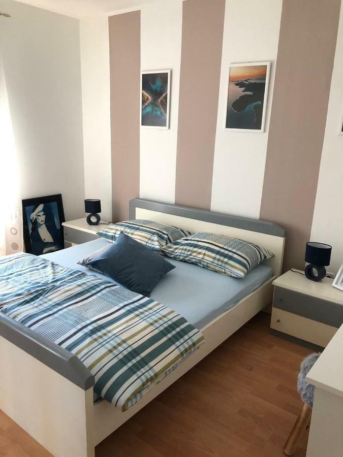 Апартаменты Apartman Gloria Мали-Лошинь Экстерьер фото